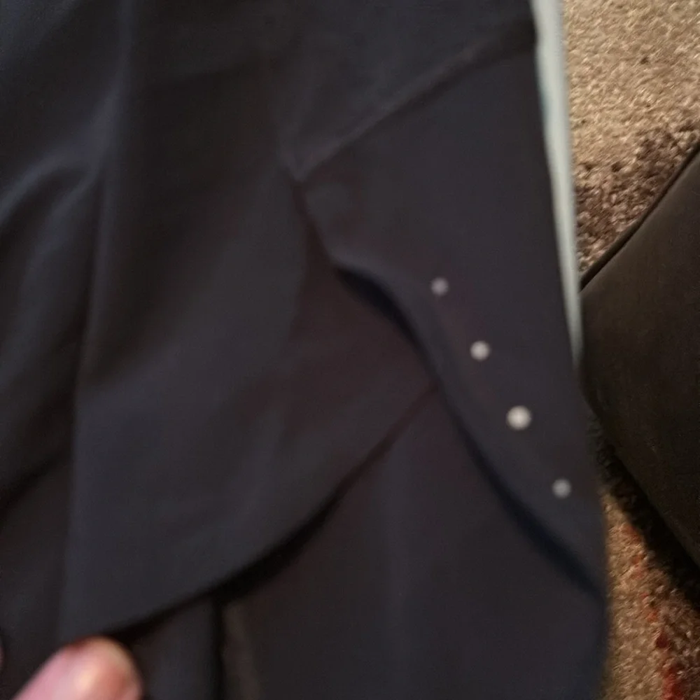 Women’s Athleta shirts medium black - Picture 2 of 4